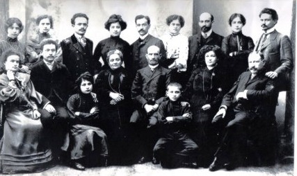  The Weizmann family in Pinsk, Belorussia, 1904. Standing (l-r): Masha, Anna, Moshe, Fanya and her husband Feivel, Fruma, Chaim, Gita and Shmuel Weizmann. Sitting (l-r): Haya and Abraham Lichtenstein, Minna, Rachel Leah, Ozer and Yehiel Weizmann, Miriam and Chaim Lubzhinsky